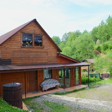 Gostynnyi Dvir U Marichky Lazeshchyna Exterior foto
