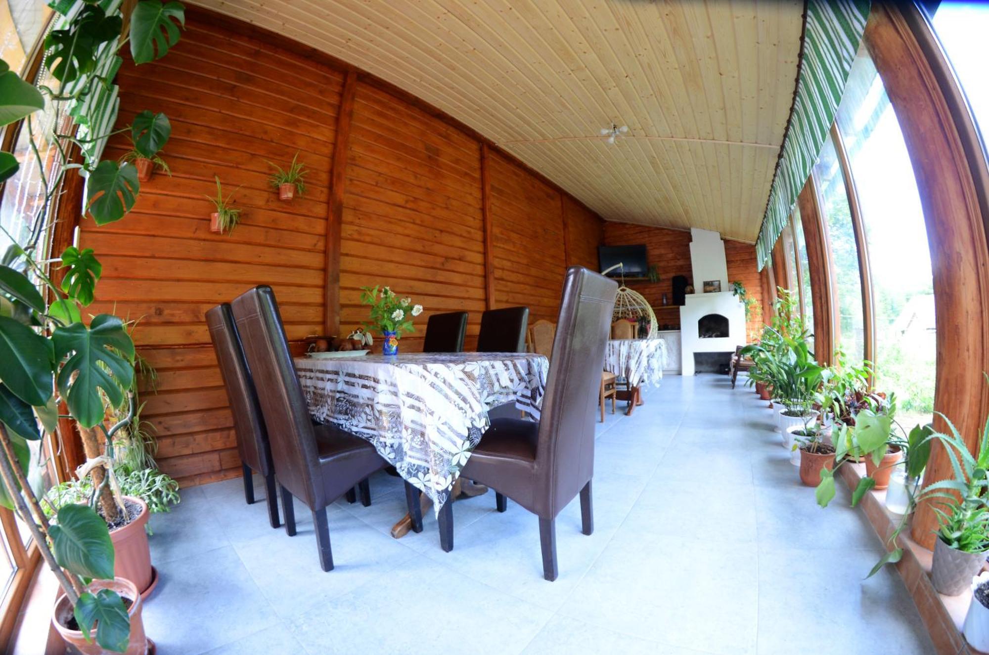 Gostynnyi Dvir U Marichky Lazeshchyna Exterior foto