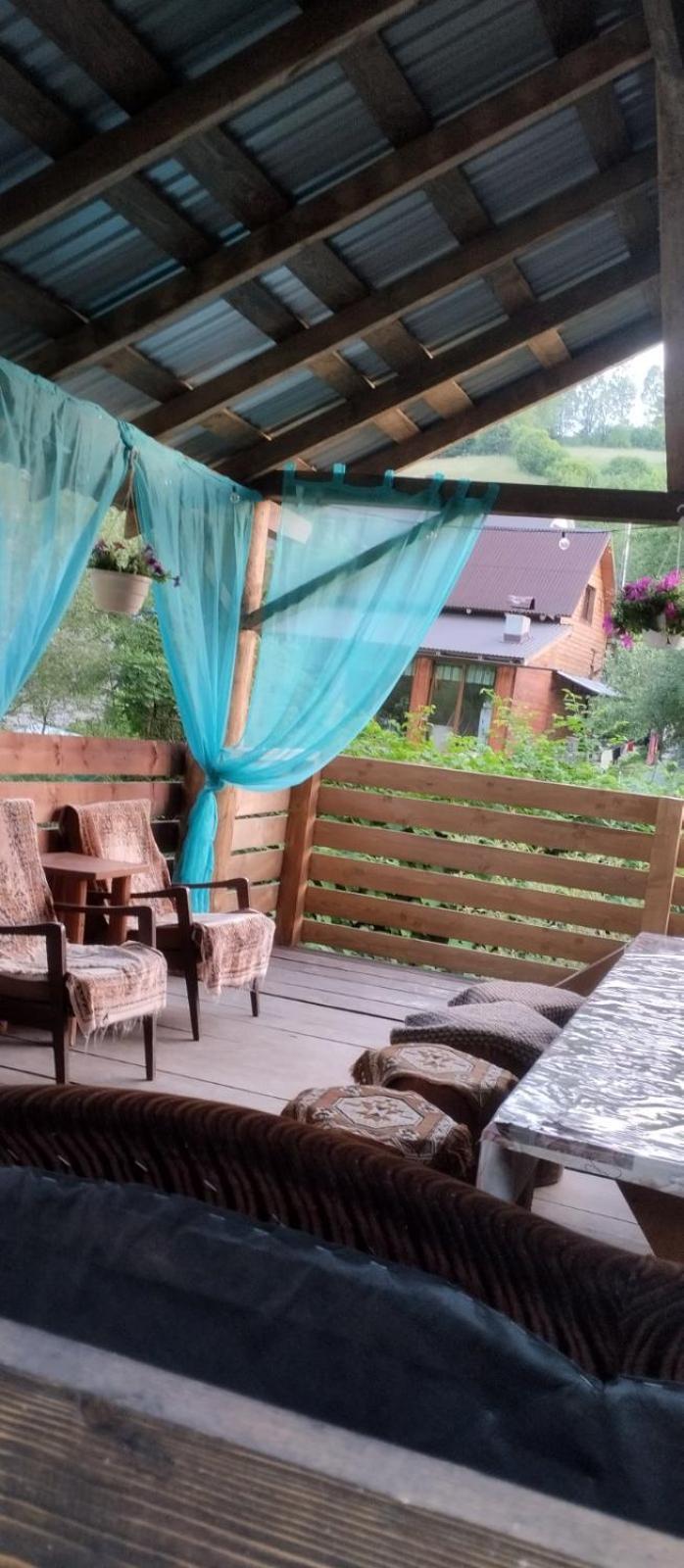 Gostynnyi Dvir U Marichky Lazeshchyna Exterior foto