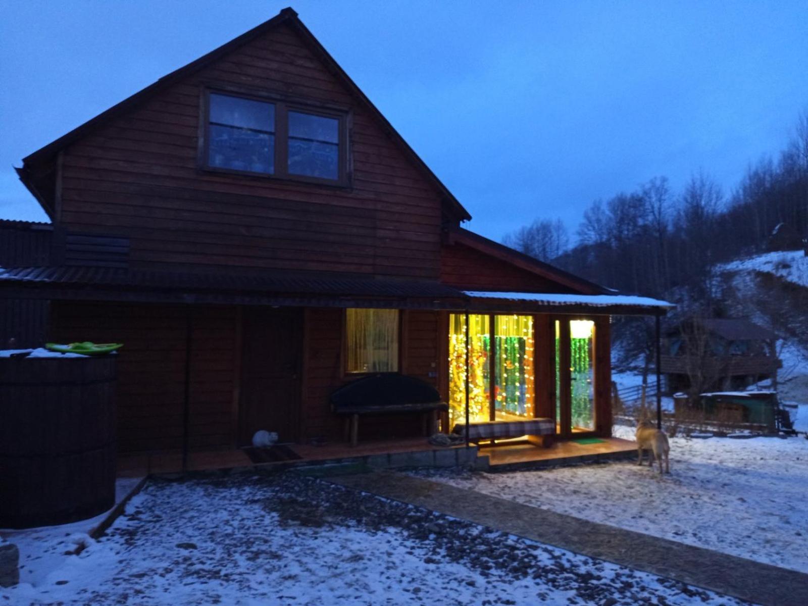 Gostynnyi Dvir U Marichky Lazeshchyna Exterior foto
